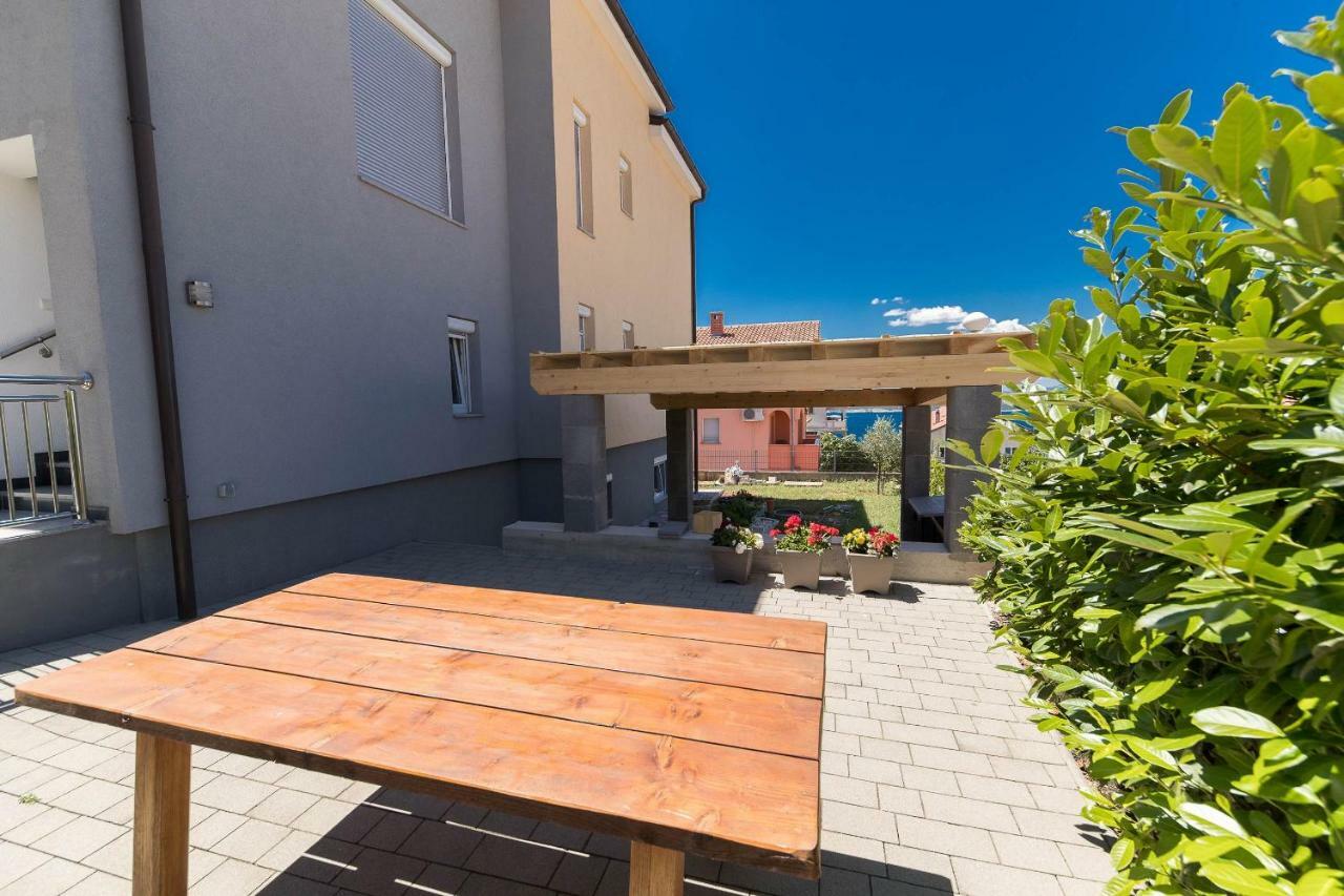Moderne Souterrainwohnung Crikvenica Eksteriør billede