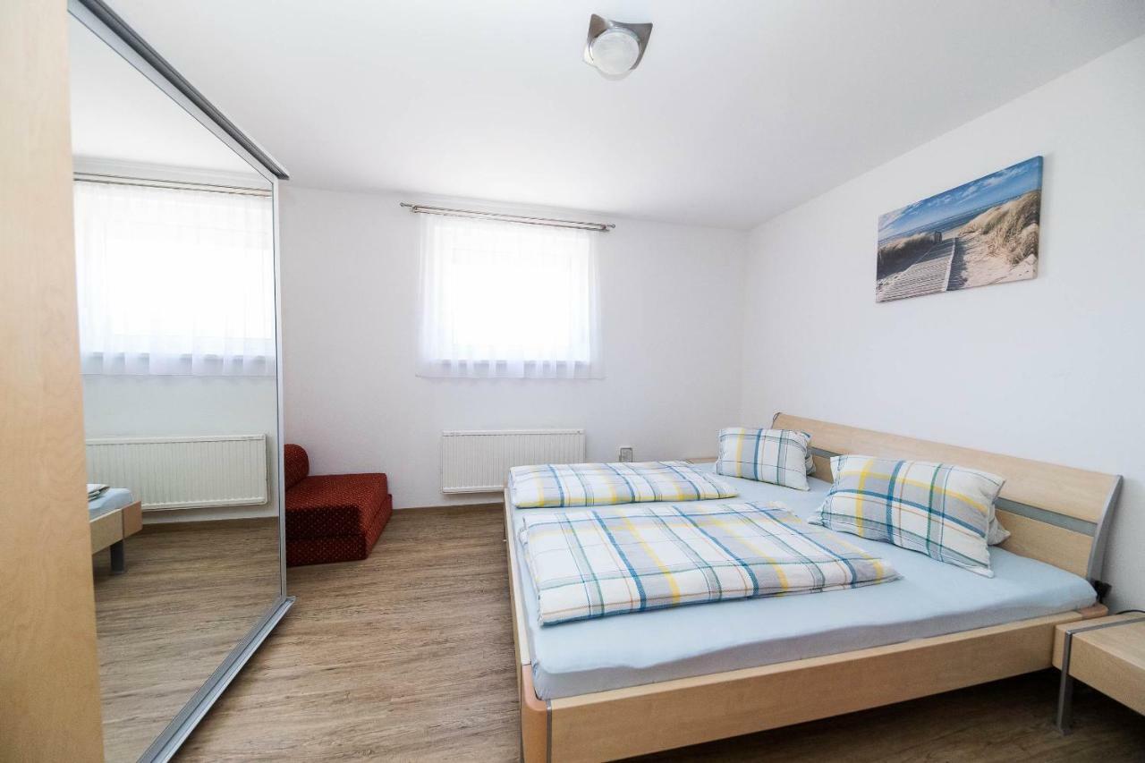 Moderne Souterrainwohnung Crikvenica Eksteriør billede